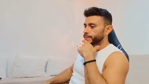 Snapshot of mateo_vega_ chatting on 06-30-26, 03:18 MATEO online show from 06-30-26, 03:18