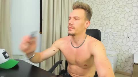 MateoBenjamin online show from 01-12-25, 08:25