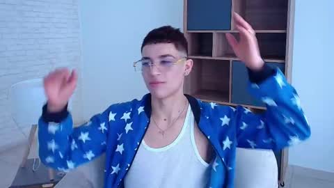 Matheo Montclair online show from 10-16-25, 08:43