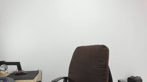 Matheus     online show from 12-12-24, 01:06