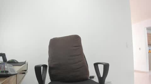 Matheus     online show from 03-11-25, 07:36