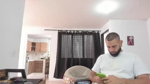 Snapshot of matheusbeard2 chatting on 04-30-26, 08:57 Matheus online show from 04-30-26, 08:57