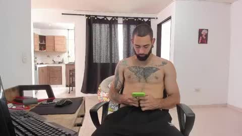 Snapshot of matheusbeard2 chatting on 05-13-26, 04:48 Matheus online show from 05-13-26, 04:48