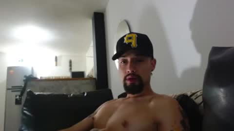 STRURIBE ON INSTAGRAM online show from 12-30-24, 10:01