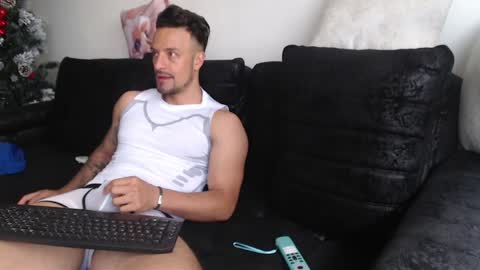Snapshot of mathew_tatu chatting on 12-13-24, 02:38 ..................................................................................................onlyfans i am mathew online show from 12-13-24, 02:38
