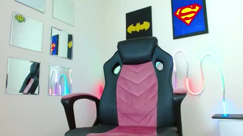 Snapshot of mathewhot3 chatting on 11-26-25, 10:33 mathewhot3 online show from 11-26-25, 10:33