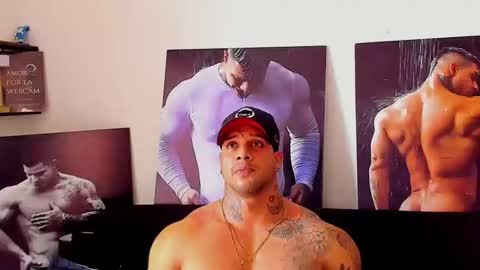 Snapshot of mathews_roses chatting on 12-15-25, 08:02 Marck Mathews online show from 12-15-25, 08:02