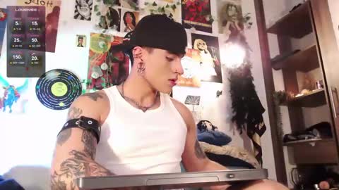 Snapshot of mathewth chatting on 01-17-25, 02:29 Mathew online show from 01-17-25, 02:29