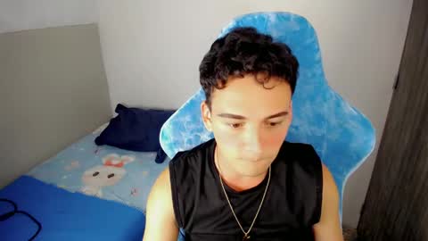 Snapshot of mathiass_twinkk_ chatting on 03-29-26, 12:43 MATHIAS online show from 03-29-26, 12:43