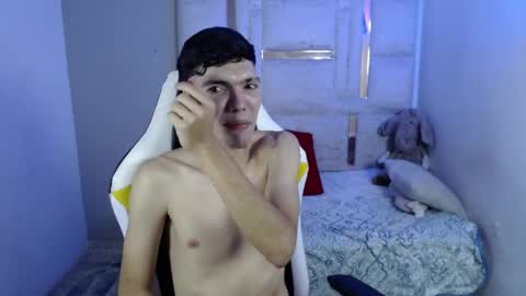 Snapshot of mathiass_twinkk_ chatting on 04-03-26, 03:59 MATHIAS online show from 04-03-26, 03:59