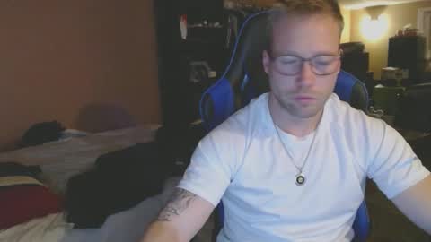 Snapshot of mathieu6606 chatting on 12-21-24, 01:04 Math online show from 12-21-24, 01:04