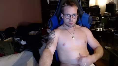 Snapshot of mathieu6606 chatting on 12-22-24, 08:05 Math online show from 12-22-24, 08:05