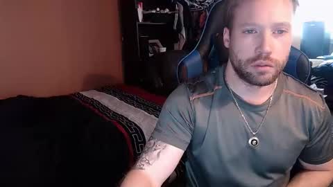 Snapshot of mathieu6606 chatting on 02-18-25, 06:47 Math online show from 02-18-25, 06:47