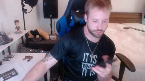 Snapshot of mathieu6606 chatting on 01-16-26, 06:17 Math online show from 01-16-26, 06:17