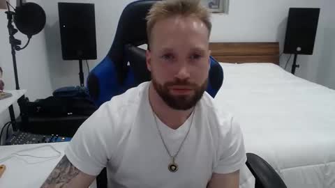 Snapshot of mathieu6606 chatting on 02-08-26, 05:00 Math online show from 02-08-26, 05:00