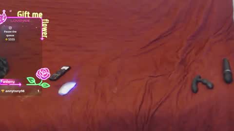 LooLa online show from 09-29-25, 05:29