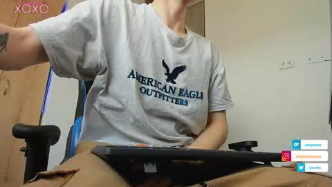 Alejandro Alex online show from 10-19-25, 03:34