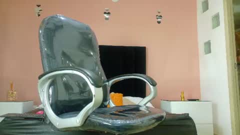 Snapshot of matia_zelvya chatting on 07-10-26, 11:35 matia zelvya online show from 07-10-26, 11:35