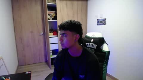 matias online show from 09-24-25, 04:49