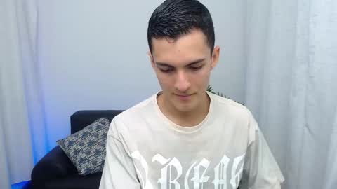 Snapshot of matiius18 chatting on 11-18-25, 02:54 Matias online show from 11-18-25, 02:54