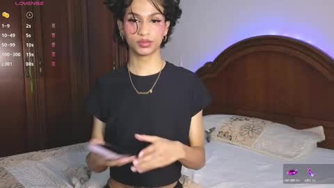 Snapshot of matiu_stonne chatting on 02-21-25, 11:01 Abby Bella online show from 02-21-25, 11:01