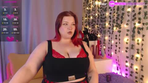 Snapshot of matreshka66 chatting on 09-11-25, 08:03 Daria online show from 09-11-25, 08:03