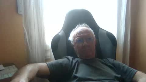 Snapshot of matricule4246 chatting on 04-05-26, 03:31 joyaam79 online show from 04-05-26, 03:31