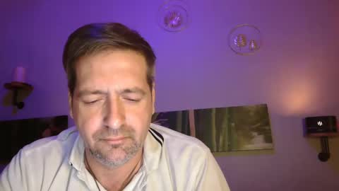 Snapshot of matrike1 chatting on 12-20-24, 09:39 matrike1 online show from 12-20-24, 09:39