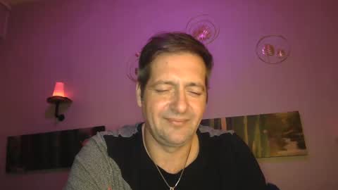 Snapshot of matrike1 chatting on 01-13-25, 09:52 matrike1 online show from 01-13-25, 09:52