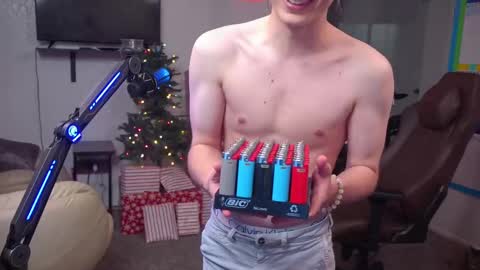 Snapshot of mattcashxxx chatting on 01-03-25, 02:10 Matt Cash online show from 01-03-25, 02:10