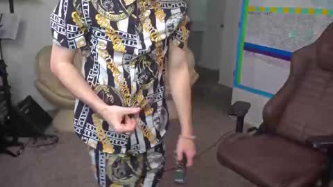 Snapshot of mattcashxxx chatting on 01-08-25, 02:03 Matt Cash online show from 01-08-25, 02:03