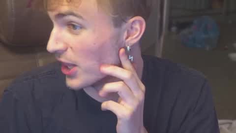 Snapshot of mattcashxxx chatting on 09-28-25, 04:01 Matt Cash online show from 09-28-25, 04:01