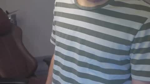 Snapshot of mattcashxxx chatting on 10-09-25, 01:14 Matt Cash online show from 10-09-25, 01:14