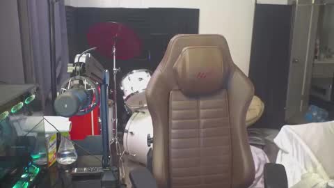 Snapshot of mattcashxxx chatting on 11-10-25, 02:10 Matt Cash online show from 11-10-25, 02:10