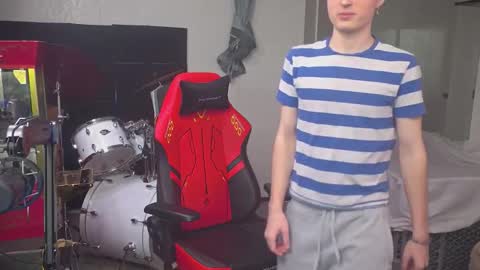 Snapshot of mattcashxxx chatting on 01-07-26, 02:03 Matt Cash online show from 01-07-26, 02:03