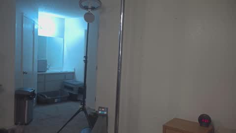 Snapshot of mattcashxxx chatting on 02-12-26, 02:06 Matt Cash online show from 02-12-26, 02:06