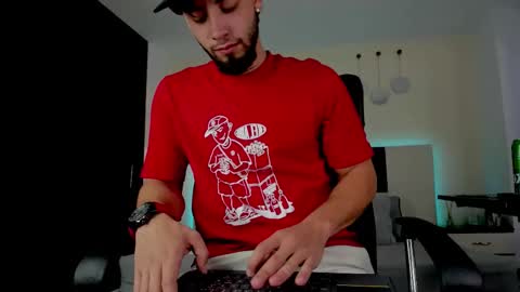 Snapshot of mattdevon chatting on 12-02-25, 04:51 Matt online show from 12-02-25, 04:51