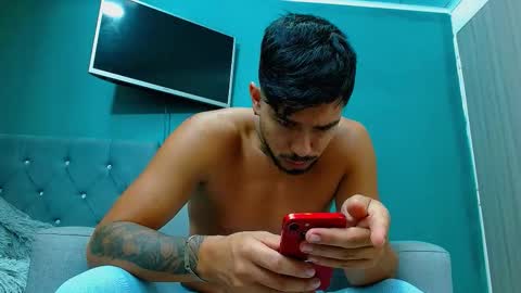 Snapshot of matteo_rreal chatting on 11-30-25, 12:58 MATTEO online show from 11-30-25, 12:58