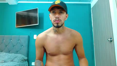 Snapshot of matteo_rreal chatting on 12-05-25, 12:25 MATTEO online show from 12-05-25, 12:25