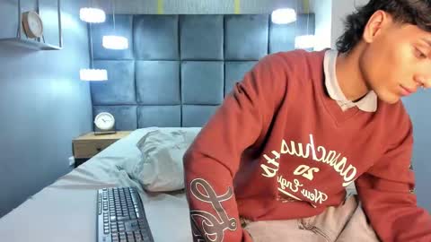 Snapshot of mattfiore chatting on 11-25-25, 12:05 mattfiore online show from 11-25-25, 12:05