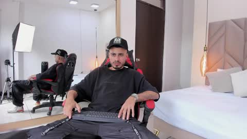 Matthew online show from 04-25-26, 07:11