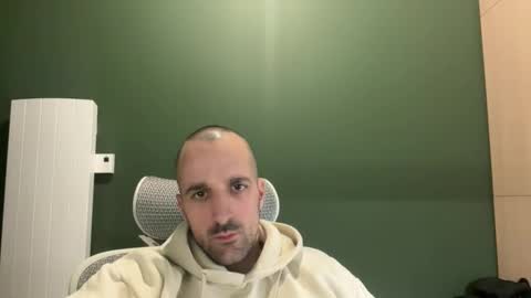 M online show from 11-26-25, 12:22