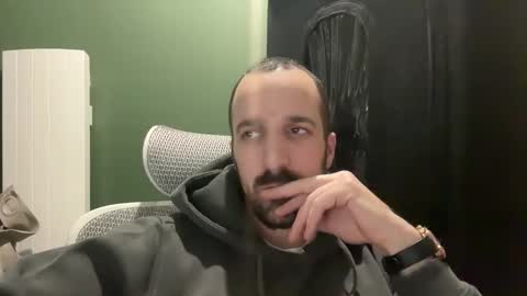 M online show from 12-20-25, 12:07