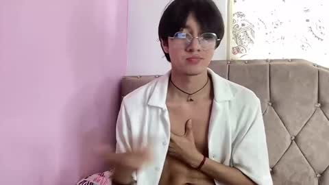 Snapshot of matti_mendez_ chatting on 09-27-25, 03:06 Matti Mendez online show from 09-27-25, 03:06