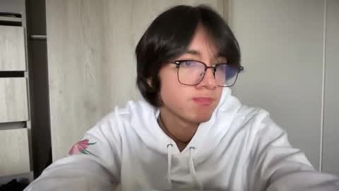 Snapshot of matti_mendez_ chatting on 06-04-26, 07:42 Matti Mendez online show from 06-04-26, 07:42