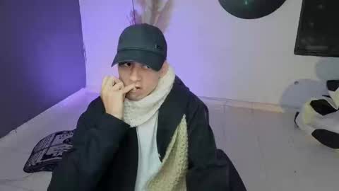 Snapshot of mattias_dantee chatting on 01-27-25, 01:26 mattias online show from 01-27-25, 01:26