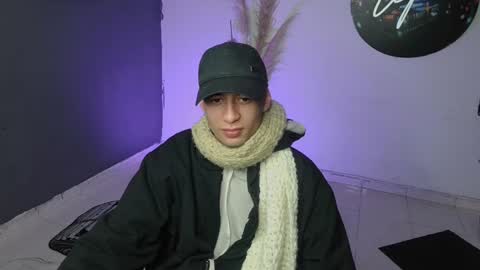 Snapshot of mattias_dantee chatting on 01-28-25, 12:15 mattias online show from 01-28-25, 12:15