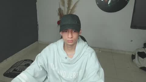 Snapshot of mattias_dantee chatting on 01-28-25, 10:45 mattias online show from 01-28-25, 10:45