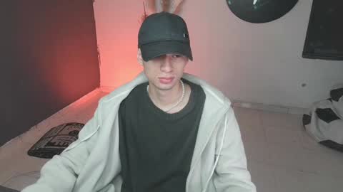 Snapshot of mattias_dantee chatting on 01-29-25, 11:30 mattias online show from 01-29-25, 11:30