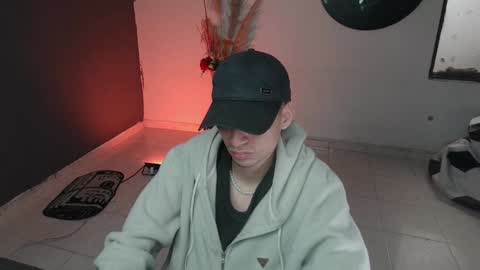 Snapshot of mattias_dantee chatting on 01-29-25, 02:32 mattias online show from 01-29-25, 02:32